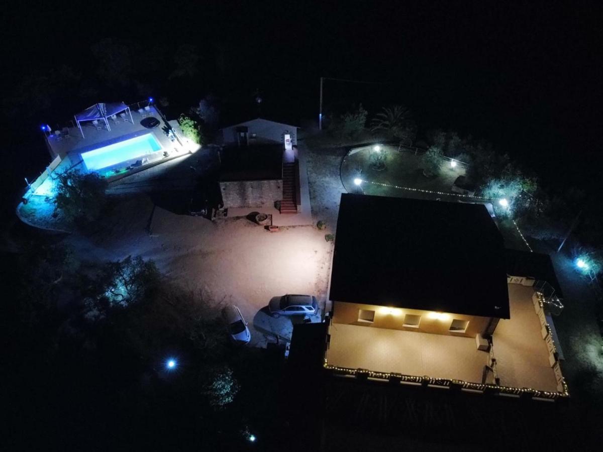 Agriturismo La Terrazza Valfabbrica ภายนอก รูปภาพ