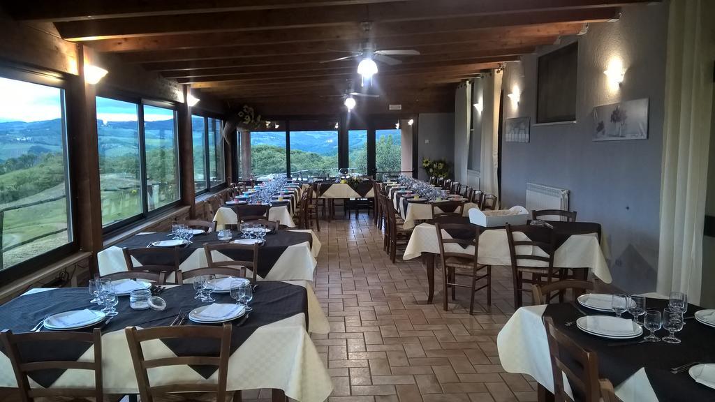 Agriturismo La Terrazza Valfabbrica ภายนอก รูปภาพ
