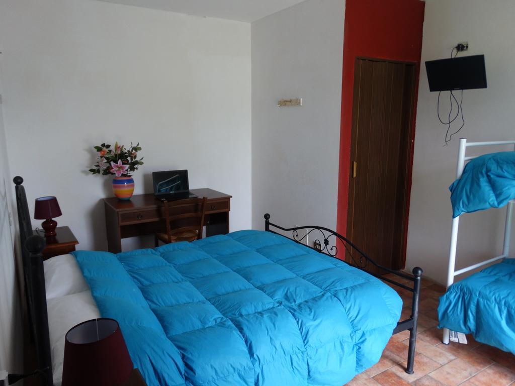 Agriturismo La Terrazza Valfabbrica ภายนอก รูปภาพ