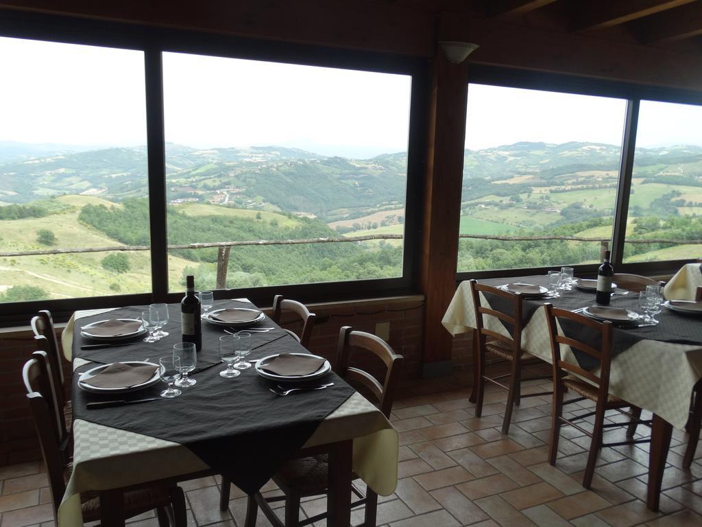 Agriturismo La Terrazza Valfabbrica ภายนอก รูปภาพ