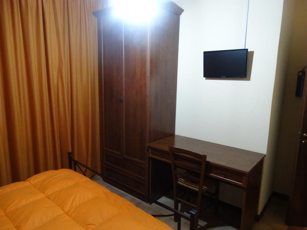 Agriturismo La Terrazza Valfabbrica ภายนอก รูปภาพ