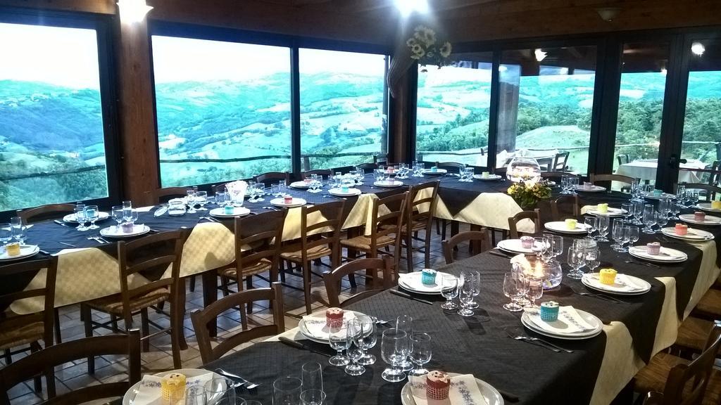 Agriturismo La Terrazza Valfabbrica ภายนอก รูปภาพ
